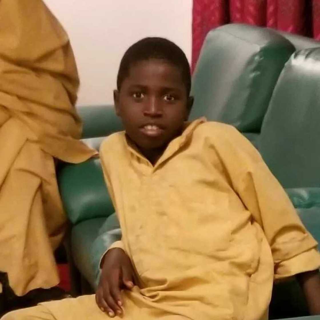 Bincike: An gano wani yaro guda daya daga cikin yan matan Dapchi da yan Boko Haram suka sako Bincike: An gano wani yaro guda daya daga cikin yan matan Dapchi da yan Boko Haram suka sako