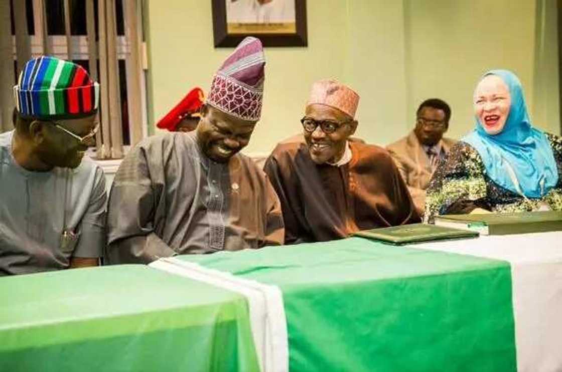 PHOTOS: Buhari Meets Nigerians In South Africa PHOTOS: Buhari Meets Nigerians In South Africa