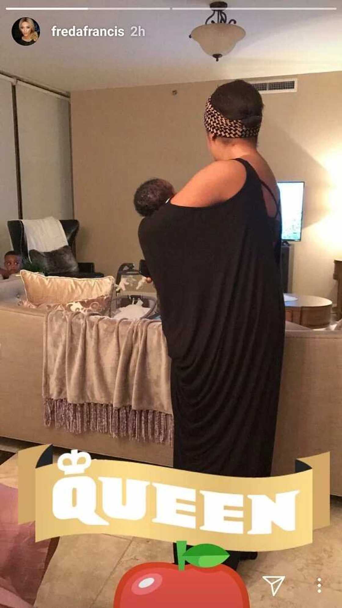 2face Idibia visits new parents, Psqaure's Paul and Anita Okoye, Freda Francis 2face Idibia visits new parents, Psqaure's Paul and Anita Okoye, Freda Francis