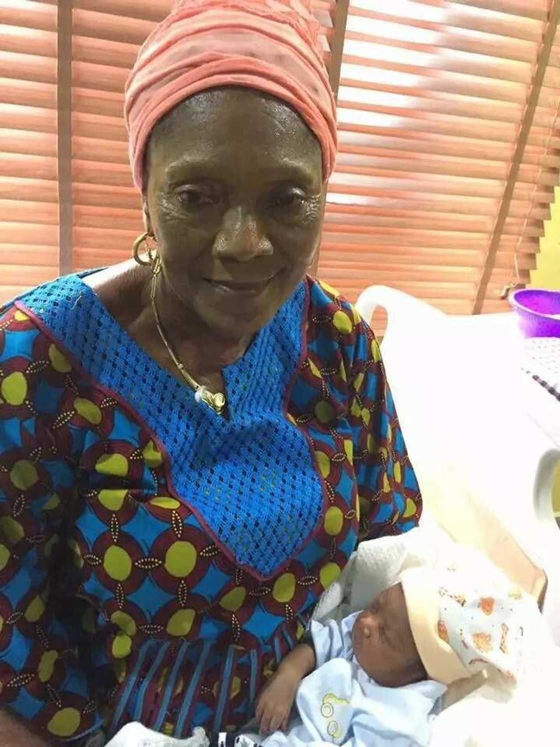Nigerian woman delivers her first child at age 63 Nigerian woman delivers her first child at age 63
