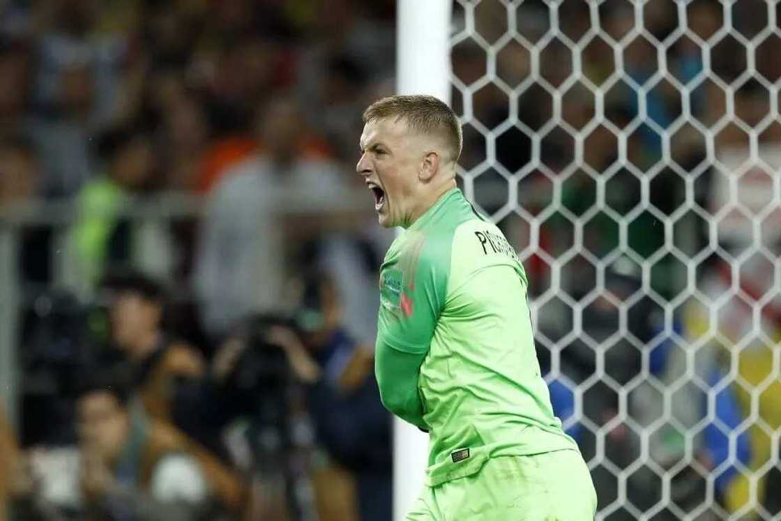 Jerin sunayen masu tsaron raga 5 da suka fi tsada a Duniya baki daya (Hotuna) Jerin sunayen masu tsaron raga 5 da suka fi tsada a Duniya baki daya (Hotuna)