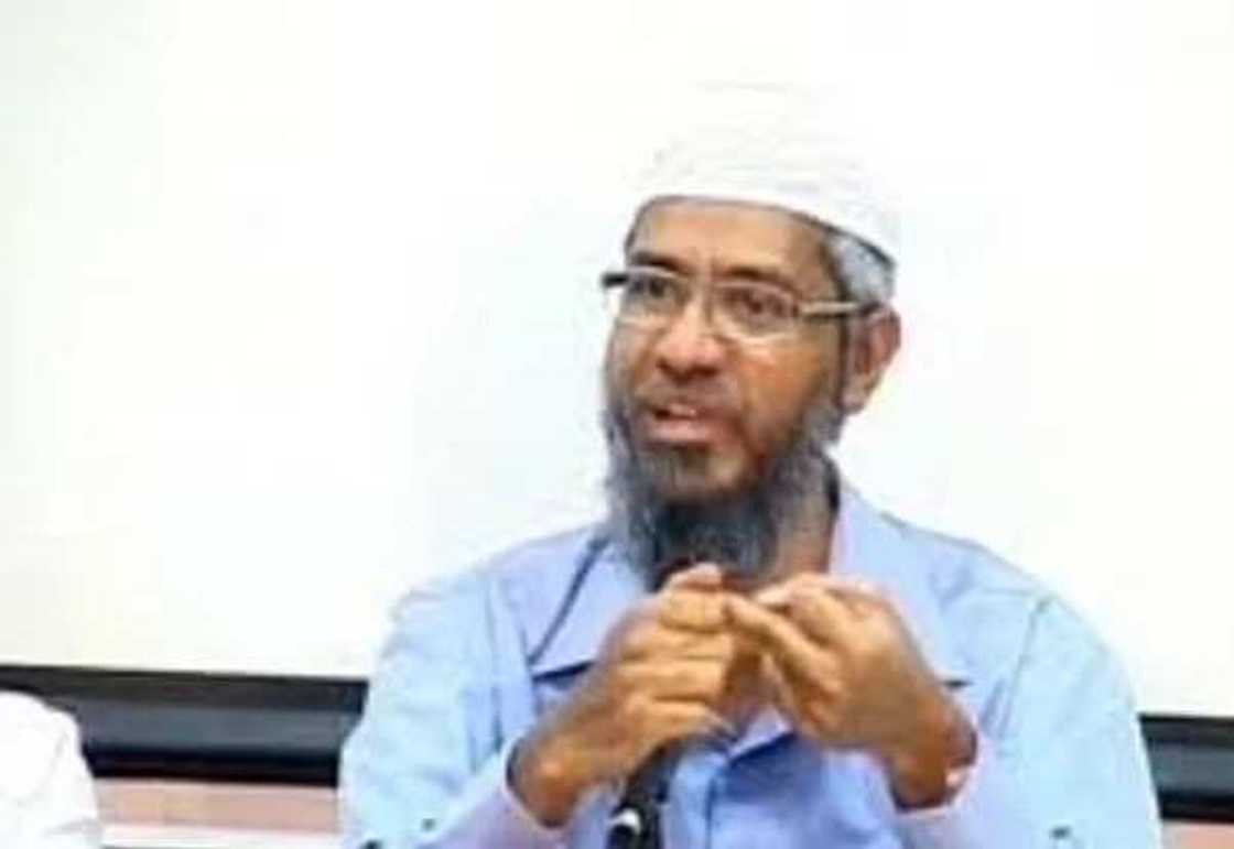 Zakir Naik ya shiga halin o ni ‘yasu Zakir Naik ya shiga halin o ni ‘yasu
