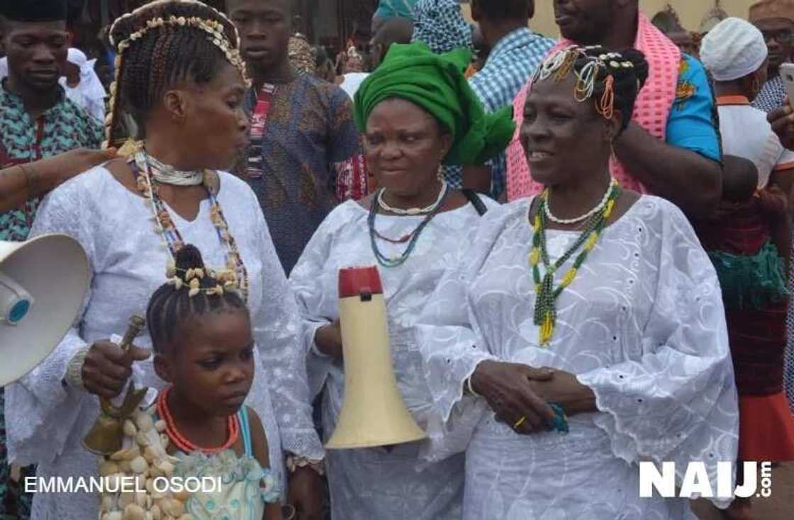 Arugba appears as Osun Osogbo Festival hots up Arugba appears as Osun Osogbo Festival hots up
