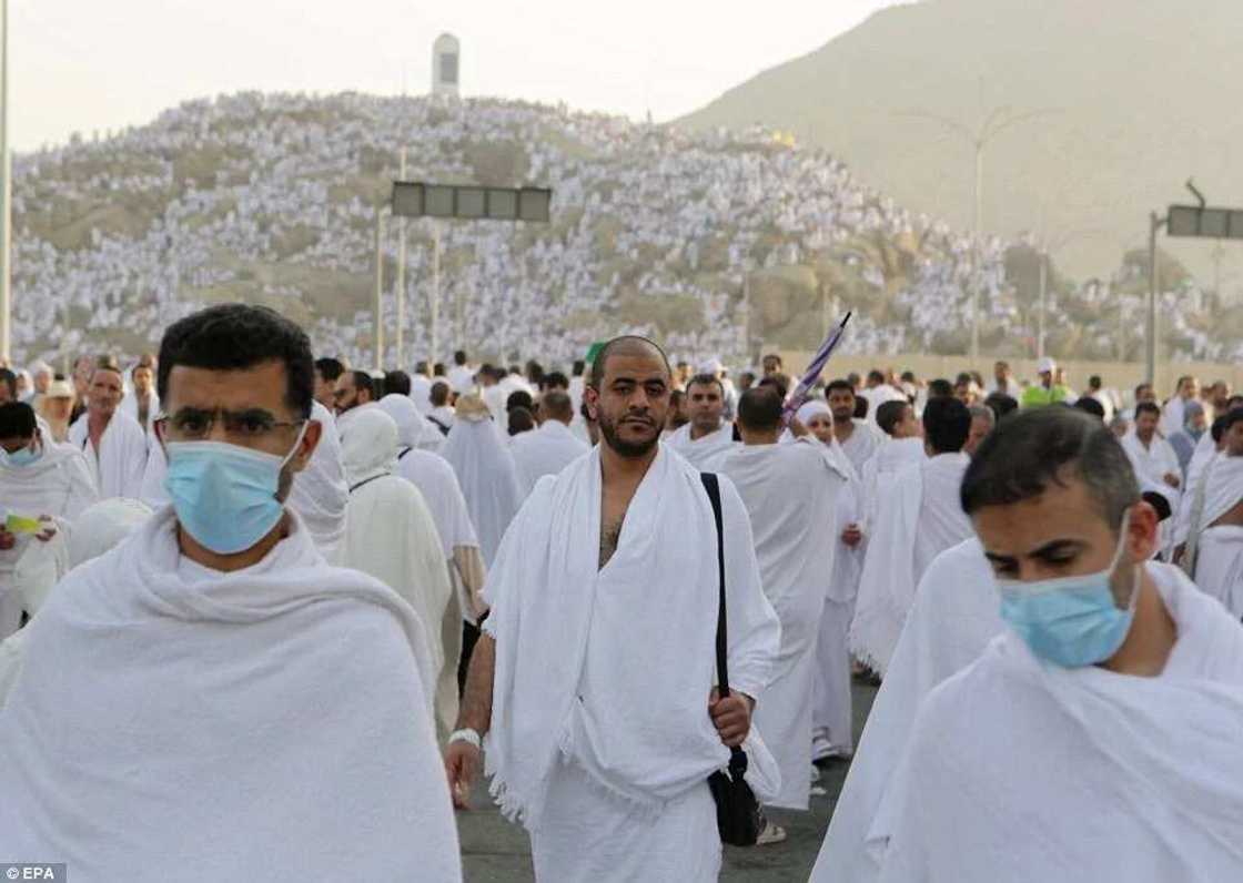 Muslims Gather At Mount Arafat To Mark Peak Of Hajj 2015