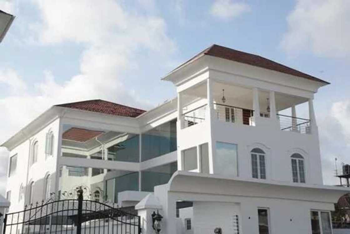 Linda ikeji mansion Linda ikeji mansion