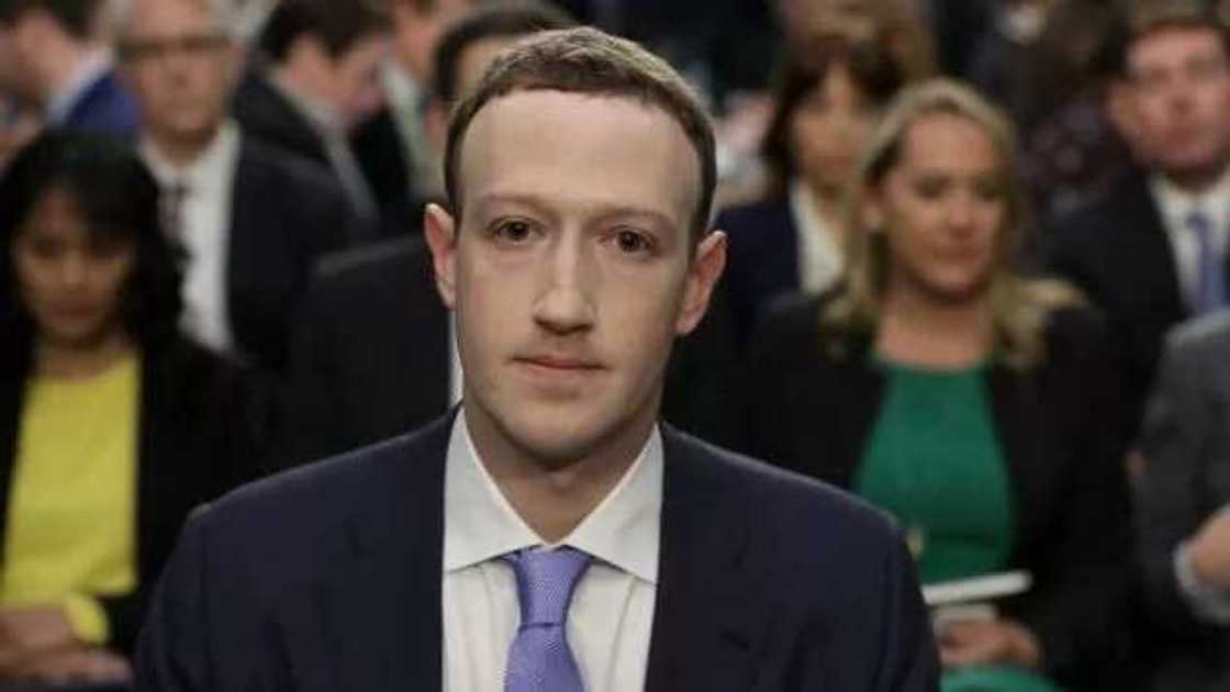 Shugaban Facebook Mark Zuckerberg ya rasa Dala Biliyan 17 daga cikin kudin sa Shugaban Facebook Mark Zuckerberg ya rasa Dala Biliyan 17 daga cikin kudin sa