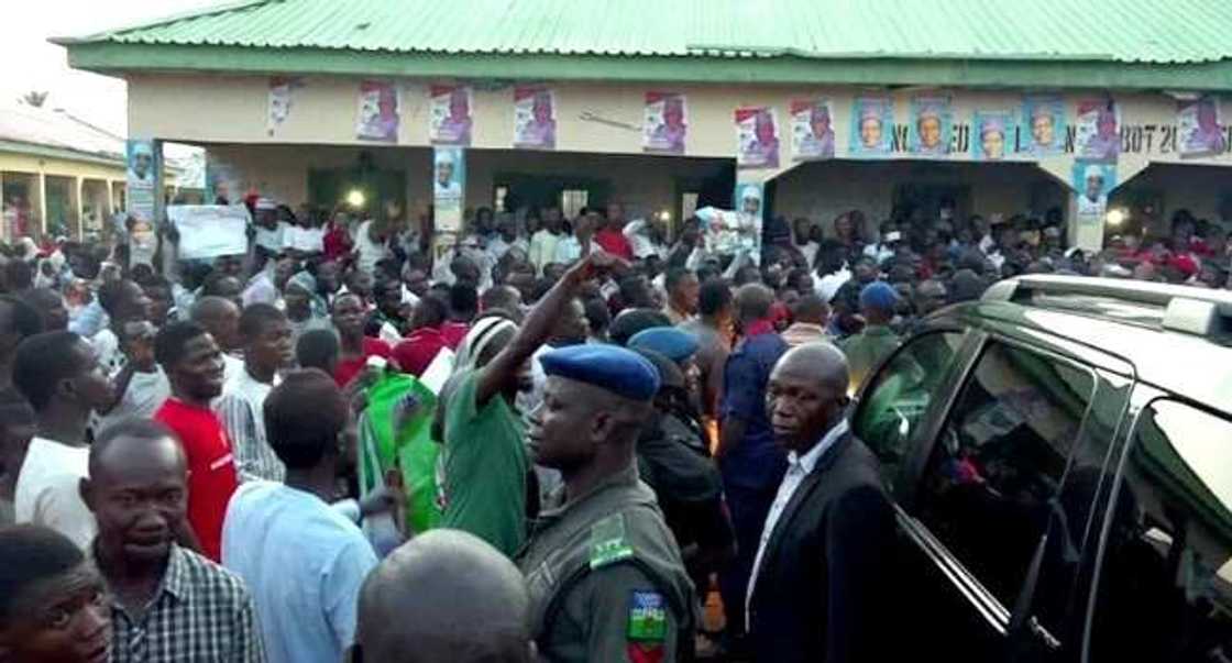 Lame da Pate sun sha alwashin yi wa APC baram idan ba ayi gyara ba Lame da Pate sun sha alwashin yi wa APC baram idan ba ayi gyara ba