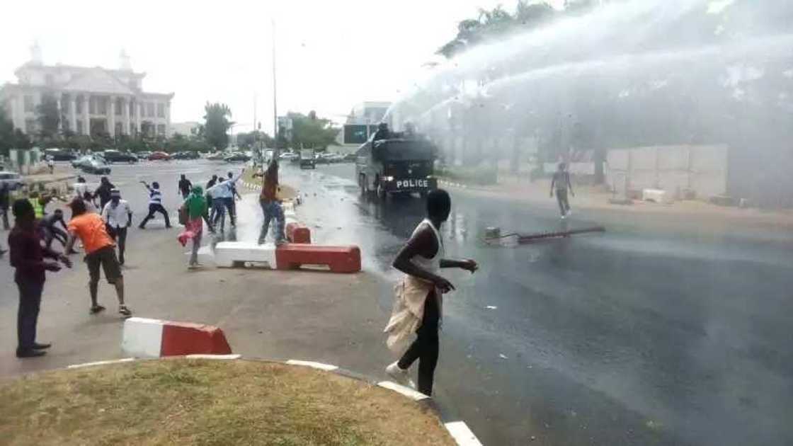 Kungiyar NIM ta bukaci Buhari ya bayar da hakuri bisa ga cin mutuncin yan shi’a da akayi akan Zakzaky