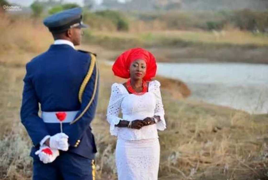 10 amazing pictures you will only see at a military wedding 10 amazing pictures you will only see at a military wedding