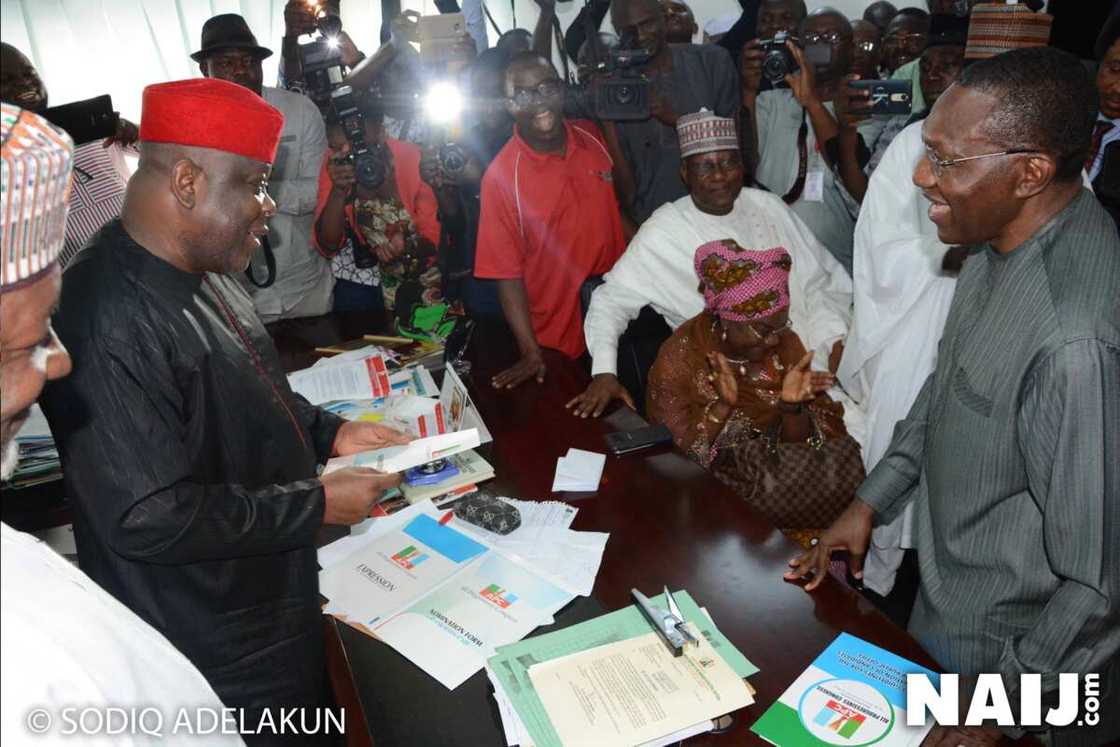 Anambra polls: Senator Andy Uba leads over 40 senators to pick up APC ticket (photos)