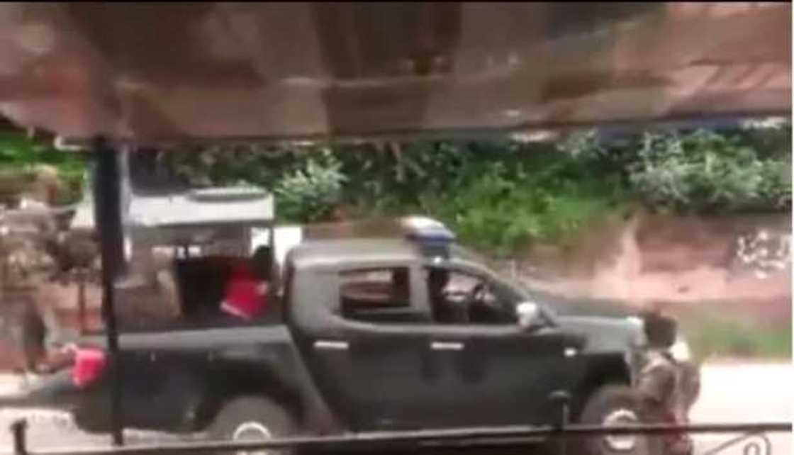 Members of the Nigerian Army seen clearing Members of the Nigerian Army seen clearing