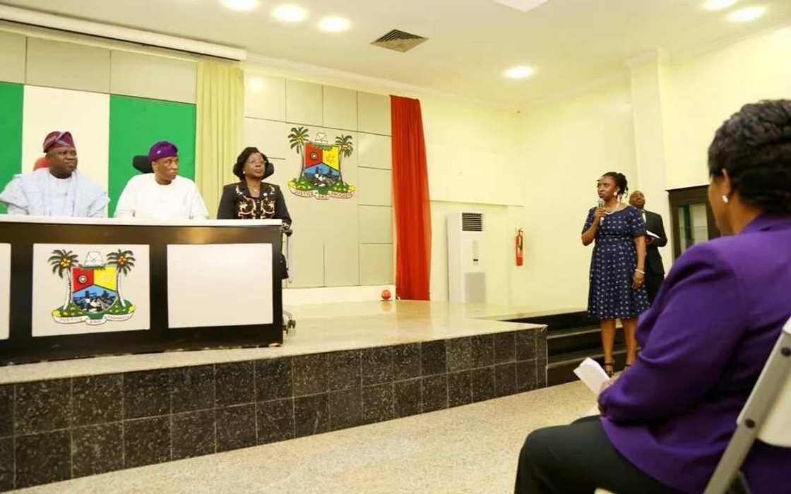 What are the problems of Nigeria Civil Service? What are the problems of Nigeria Civil Service?