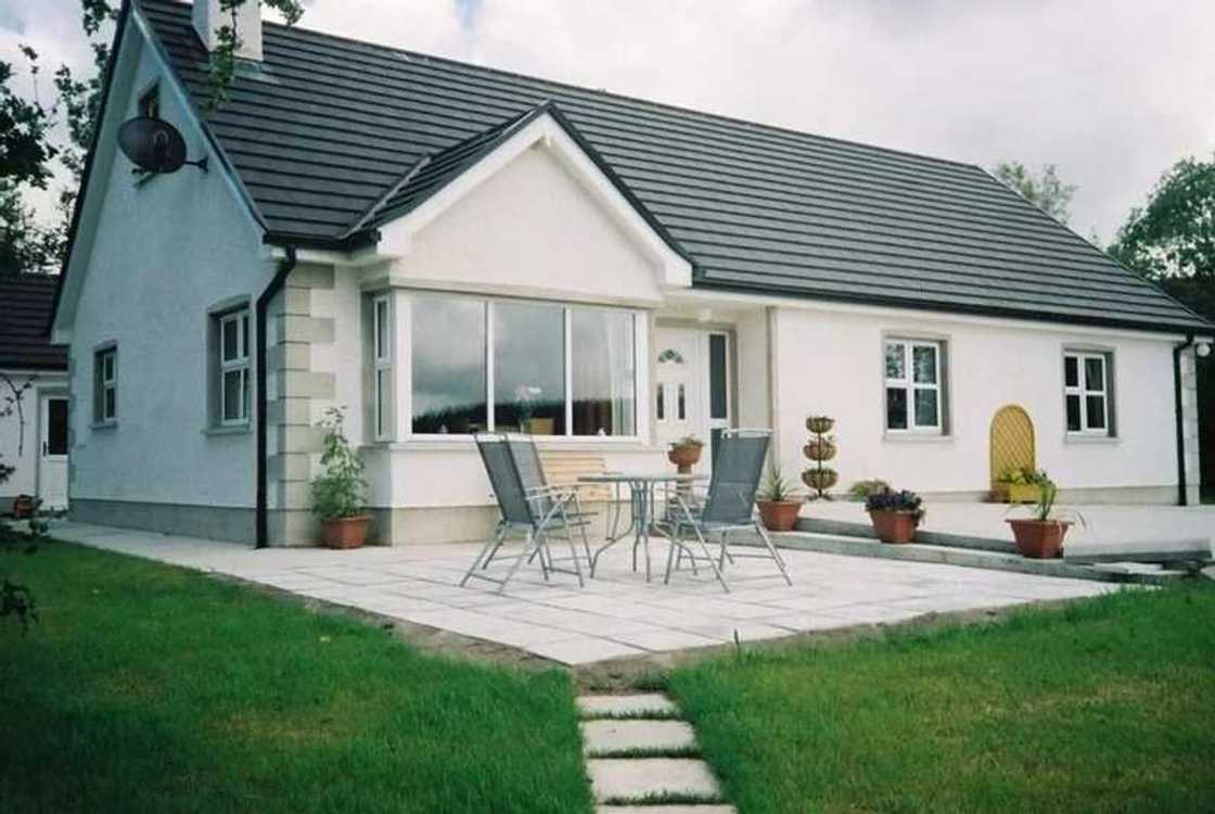 Modern beauty Modern beauty