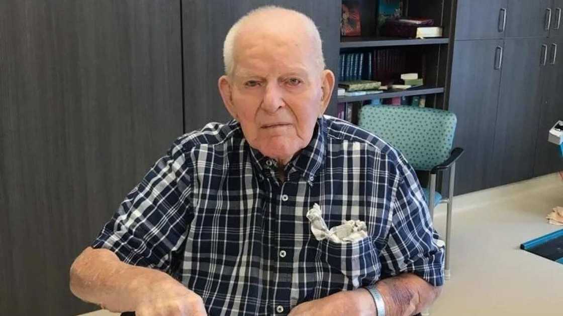 Mutuwa rigar kowa: Dan shekara 108 ya fadi sirrin tsawon rayuwa Mutuwa rigar kowa: Dan shekara 108 ya fadi sirrin tsawon rayuwa