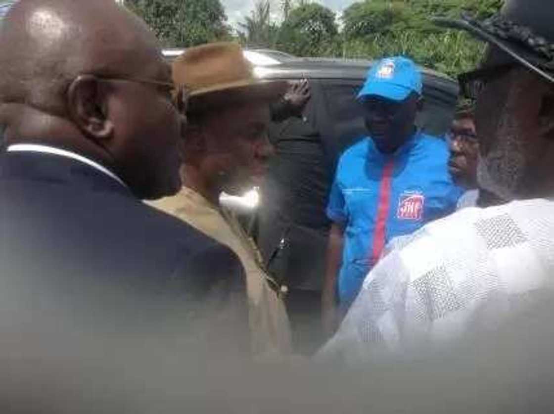 Jonathan’s soldiers ambushed Amaechi’s convoy (photos)