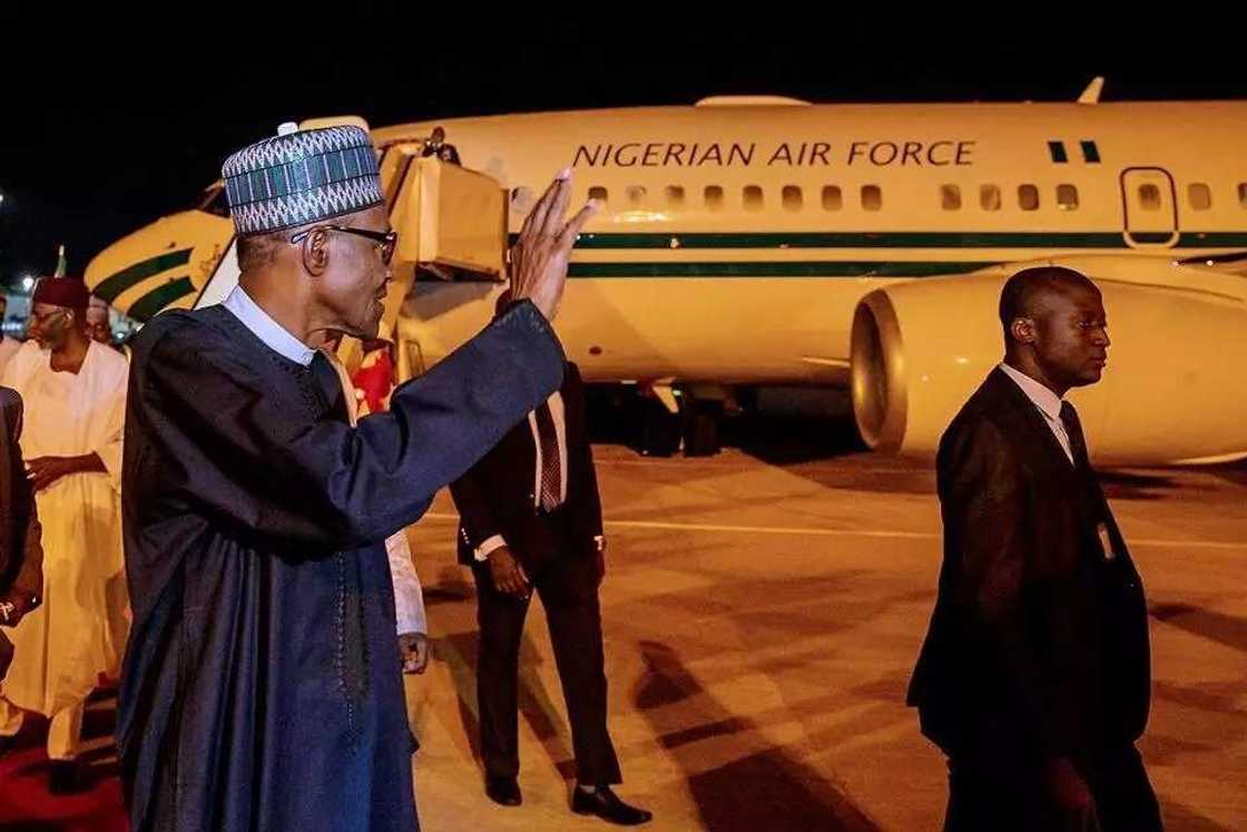 Yanzu Yanzu: Buhari ya dawo Abuja bayan taron AU (hotuna)