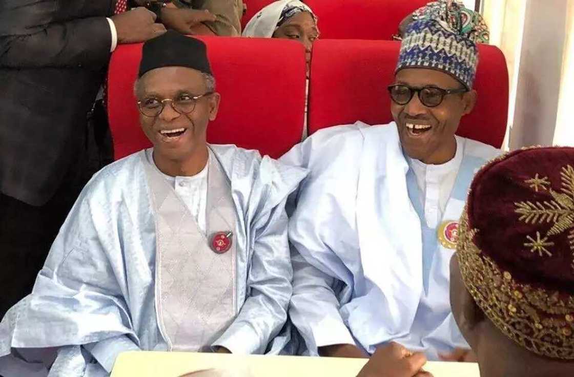 Labari cikin hotuna: Shugaba Buhari ya shiga jirgin kasa tare da Gwamna El-Rufai