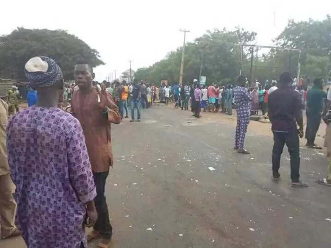 Barkewar sabon rikicin kabilanci a jihar Kogi: An kashe mutane 5, an kona gidaje 50 Barkewar sabon rikicin kabilanci a jihar Kogi: An kashe mutane 5, an kona gidaje 50