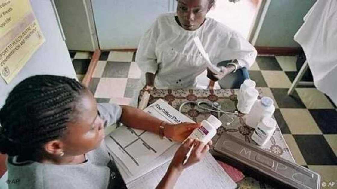 Masu cutar HIV na neman agajin gaggawa a Najeriya Masu cutar HIV na neman agajin gaggawa a Najeriya