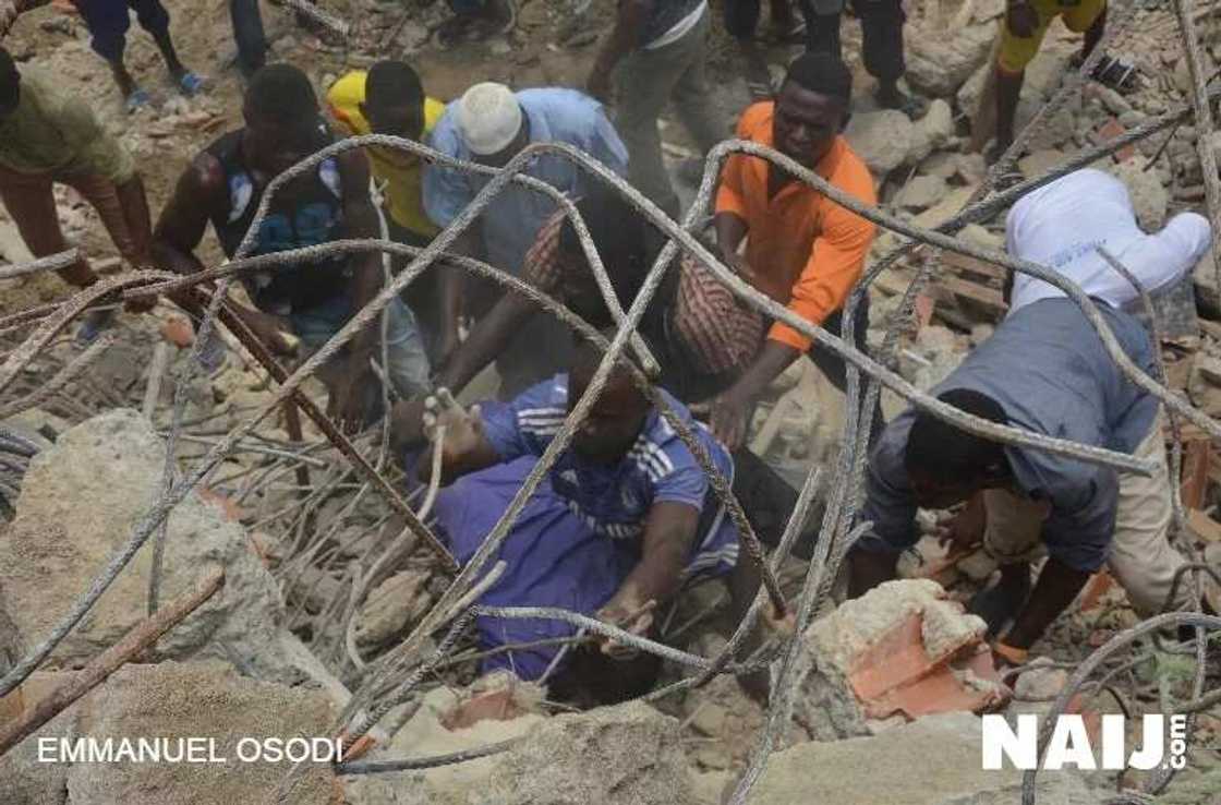 34 dead as 5-storey building collapses in Lagos 34 dead as 5-storey building collapses in Lagos