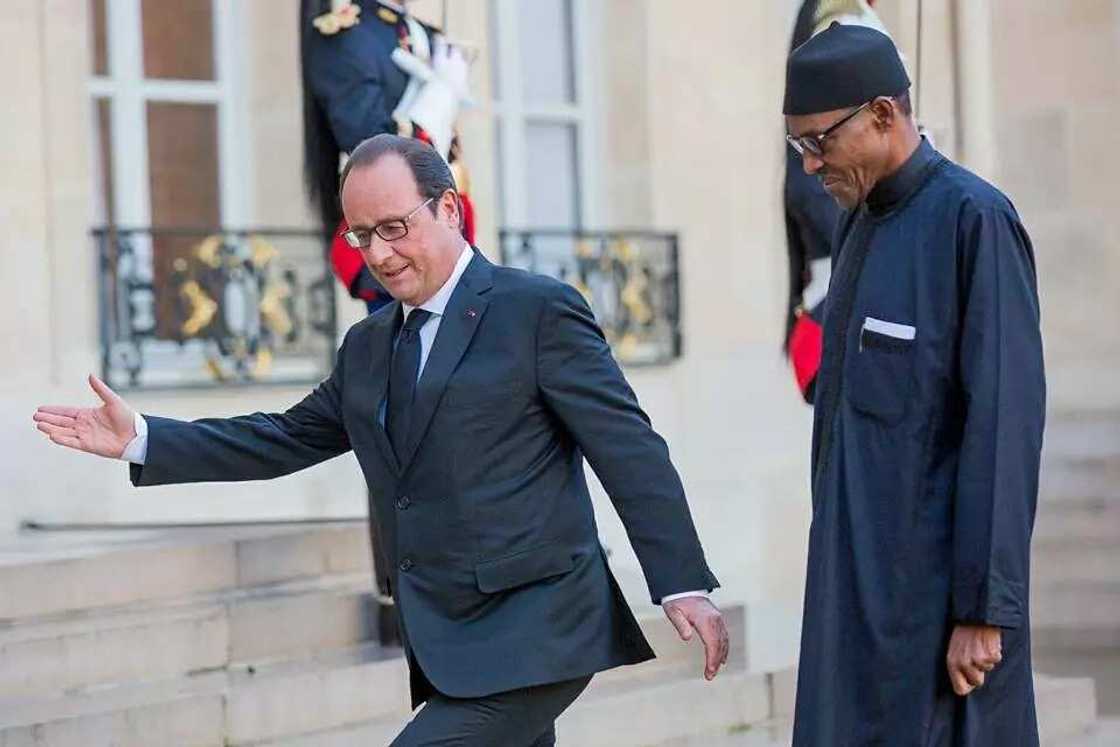Buhari Meets With Hollande In Paris Buhari Meets With Hollande In Paris