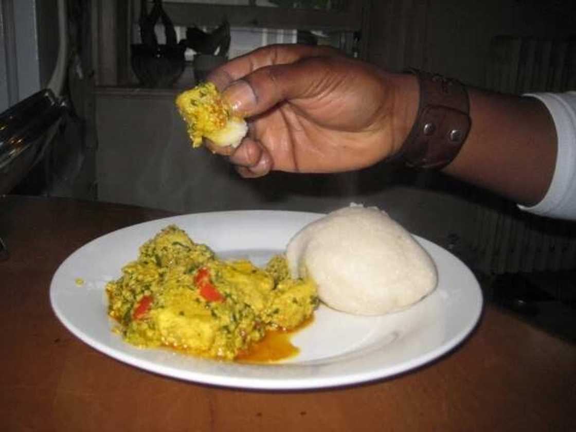 How many calories in a cup of garri How many calories in a cup of garri