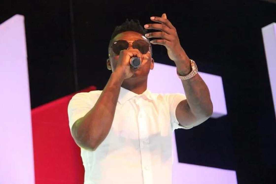 Singer Reekado Banks recounts experience in the hands of SARS officials Singer Reekado Banks recounts experience in the hands of SARS officials