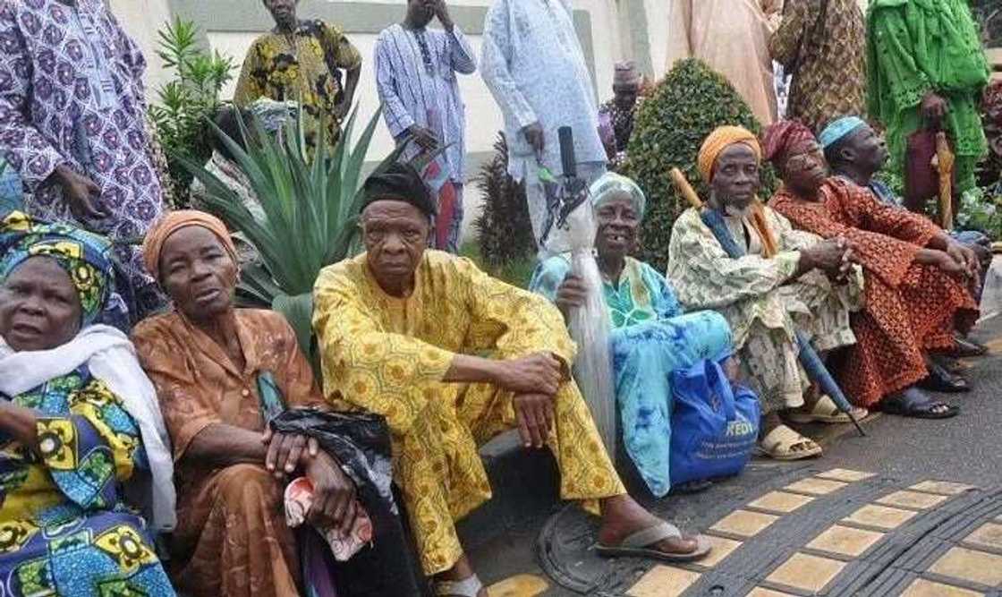 Fansho: An fara samun matsala da tsarin, bayan da masu ritaya ke ta kwashe kudadensu Fansho: An fara samun matsala da tsarin, bayan da masu ritaya ke ta kwashe kudadensu