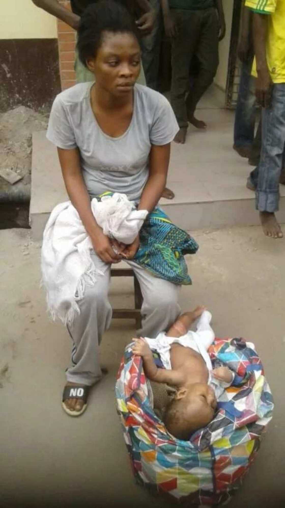 Matashiya mai shekara 18 ta yasar da jariri a karkashin gada saboda ta kasa gane Uban yaron Matashiya mai shekara 18 ta yasar da jariri a karkashin gada saboda ta kasa gane Uban yaron
