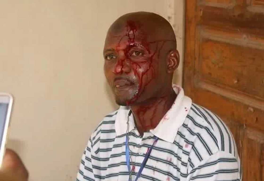 BREAKING: 2 Nigerian senators attacked during press briefing BREAKING: 2 Nigerian senators attacked during press briefing