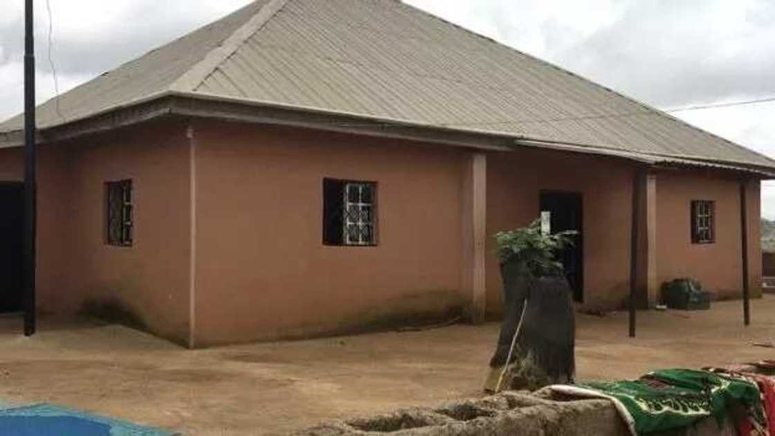 Koyarwar addinin Musulunci: Labarin wani Limami a garin Jos da ya boye Kiristoci a cikin Masallaci Koyarwar addinin Musulunci: Labarin wani Limami a garin Jos da ya boye Kiristoci a cikin Masallaci