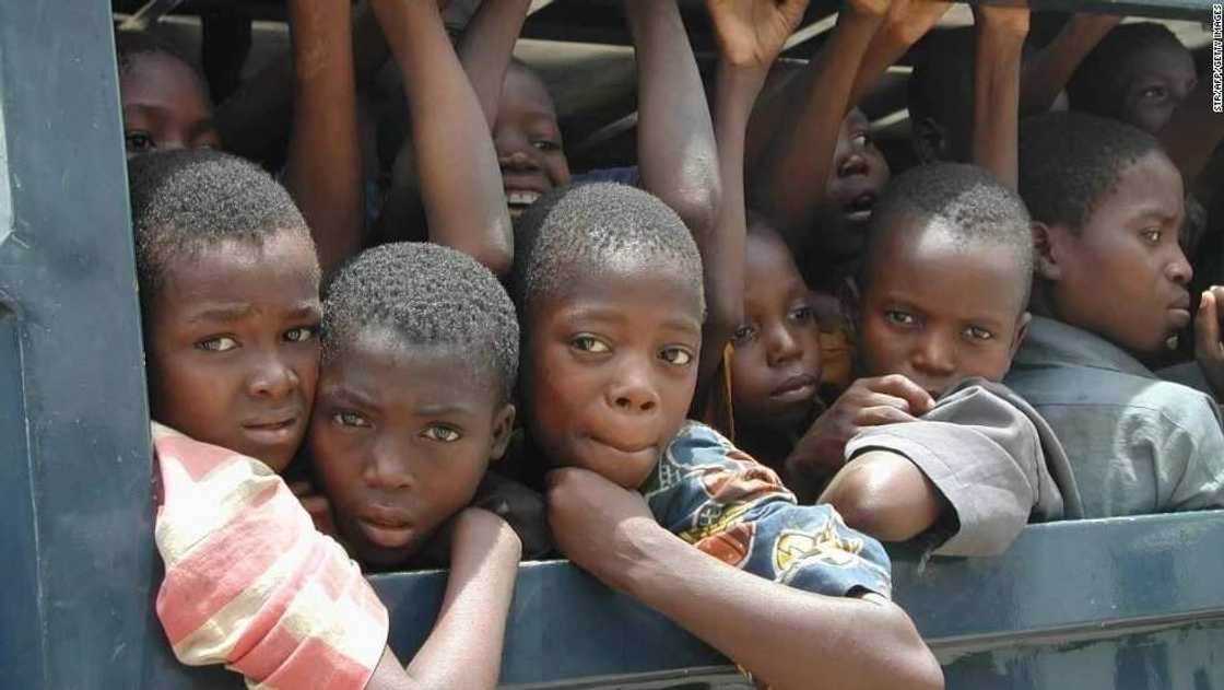 Safarar Mutane: Sama da yaran Najeriya 100,000 sun bace ba labari Safarar Mutane: Sama da yaran Najeriya 100,000 sun bace ba labari