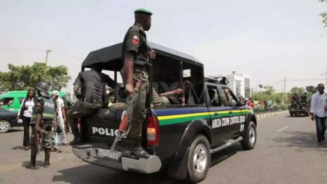 Fear in Onitsha as Truckload of Live Bullets Falls; Police Arrest Driver as Conductor Flees Fear in Onitsha as Truckload of Live Bullets Falls; Police Arrest Driver as Conductor Flees