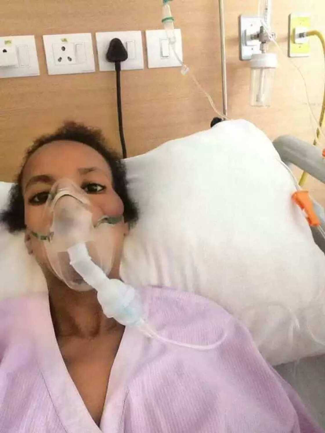 Gwamnan jihar Sakkwato ya bada naira miliyan 4 kudin jinyar Maryam Abubakar (Hotuna) Gwamnan jihar Sakkwato ya bada naira miliyan 4 kudin jinyar Maryam Abubakar (Hotuna)