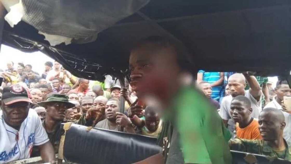 Ritualist tunnel uncovered Lagos-Abeokuta expressway Ritualist tunnel uncovered Lagos-Abeokuta expressway