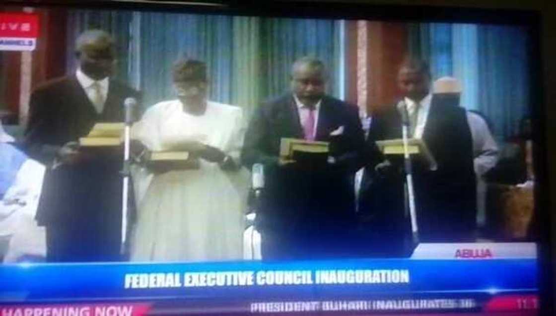 FLASH: Fashola Sworn In As Power, Works & Housing Minister