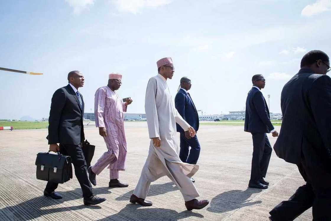Da dumi-dumi: Shuagaba Buhari zai tashi zuwa birnin Lome a yau, duba jerin ‘yan rakiyar sa Da dumi-dumi: Shuagaba Buhari zai tashi zuwa birnin Lome a yau, duba jerin ‘yan rakiyar sa