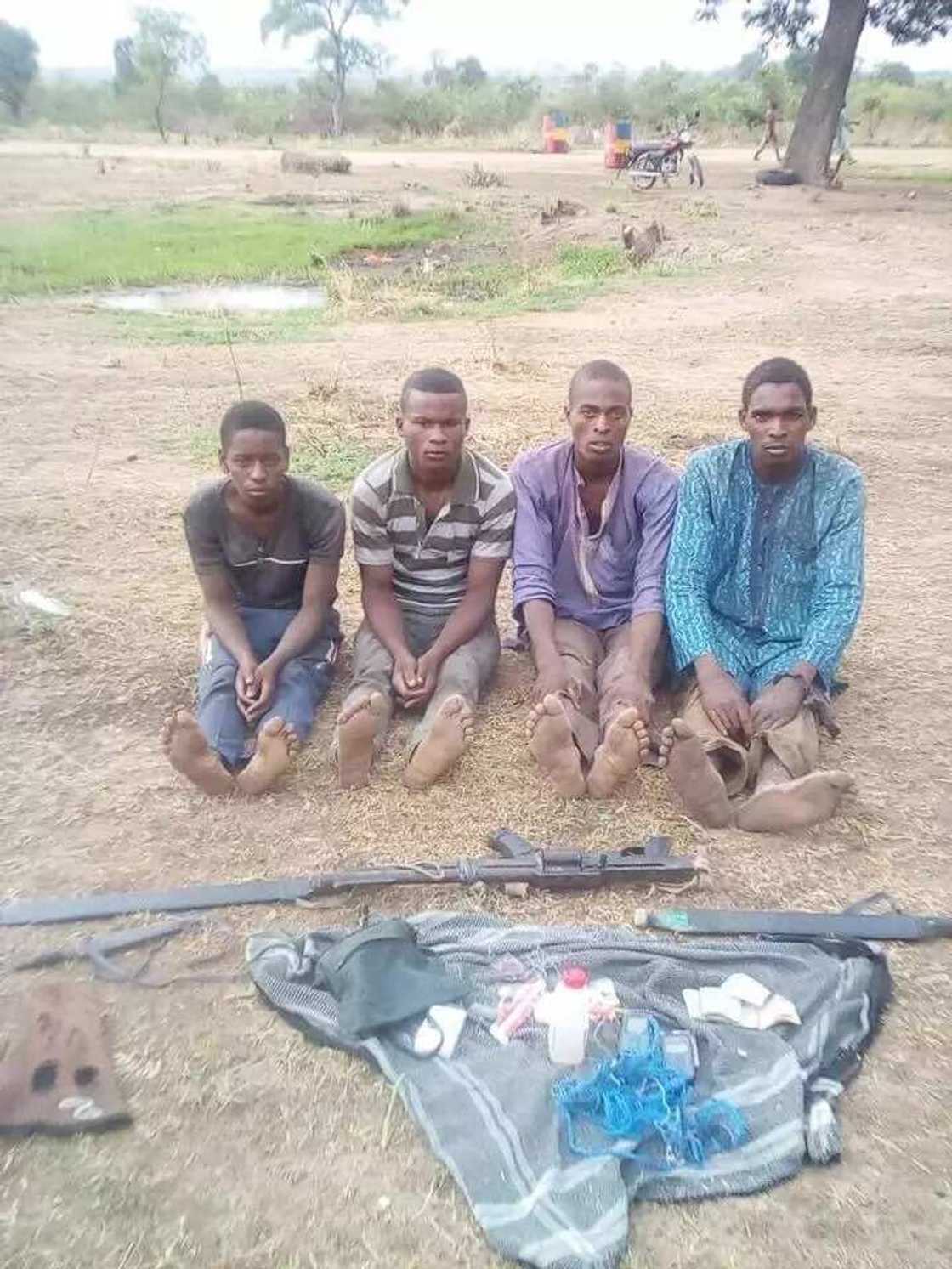 Army arrest Boko Haram, kidnappers (photos) Army arrest Boko Haram, kidnappers (photos)