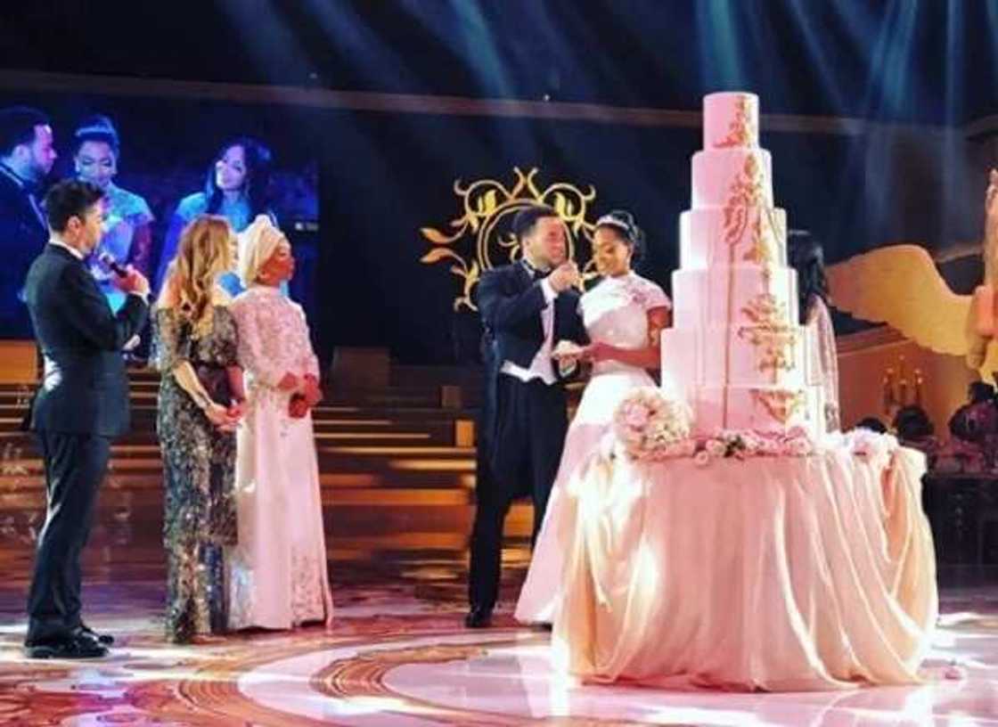 Hotunan shagalin bikin dan Atiku da aka yi a kasar Dubai Hotunan shagalin bikin dan Atiku da aka yi a kasar Dubai