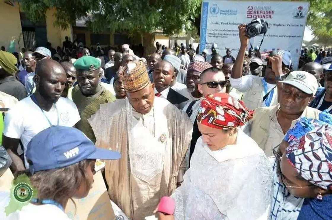 Boko Haram: Mataimakiyar sakataren Majalisar Dinkin Duniya Amina Mohammed ta ziyarci garin Bama (hotuna) Boko Haram: Mataimakiyar sakataren Majalisar Dinkin Duniya Amina Mohammed ta ziyarci garin Bama (hotuna)