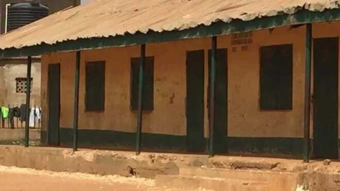 Malaman makarantun Firamare a Kaduna sunyi ma El-Rufai tawaye (hotuna) Malaman makarantun Firamare a Kaduna sunyi ma El-Rufai tawaye (hotuna)