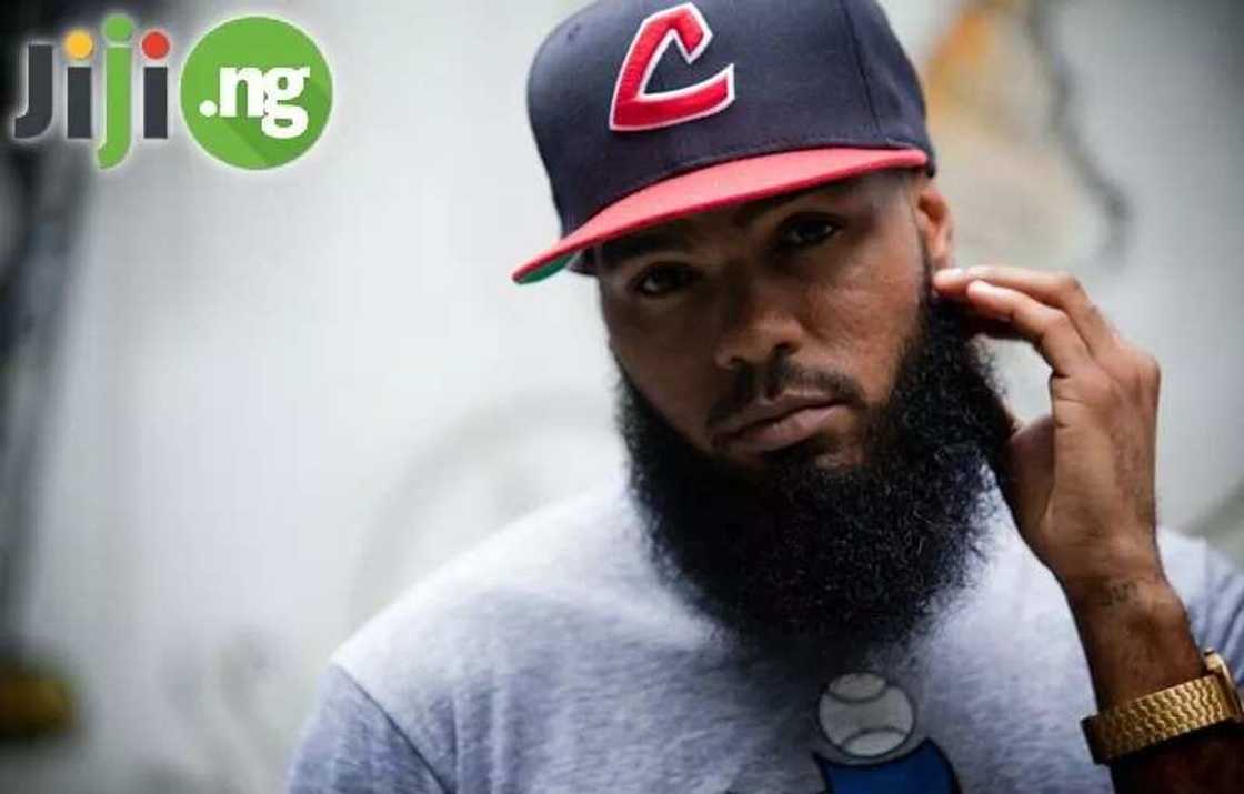 How to groom your beard with beard oil and beard cream How to groom your beard with beard oil and beard cream