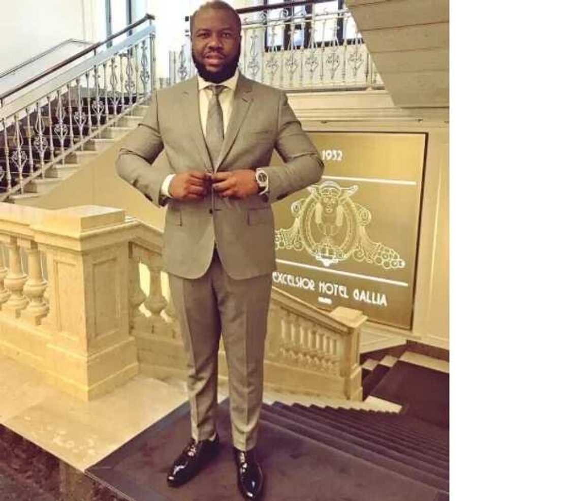 Young lady gets the insult of her life after asking Hushpuppi what he does for a living (photo) Young lady gets the insult of her life after asking Hushpuppi what he does for a living (photo)