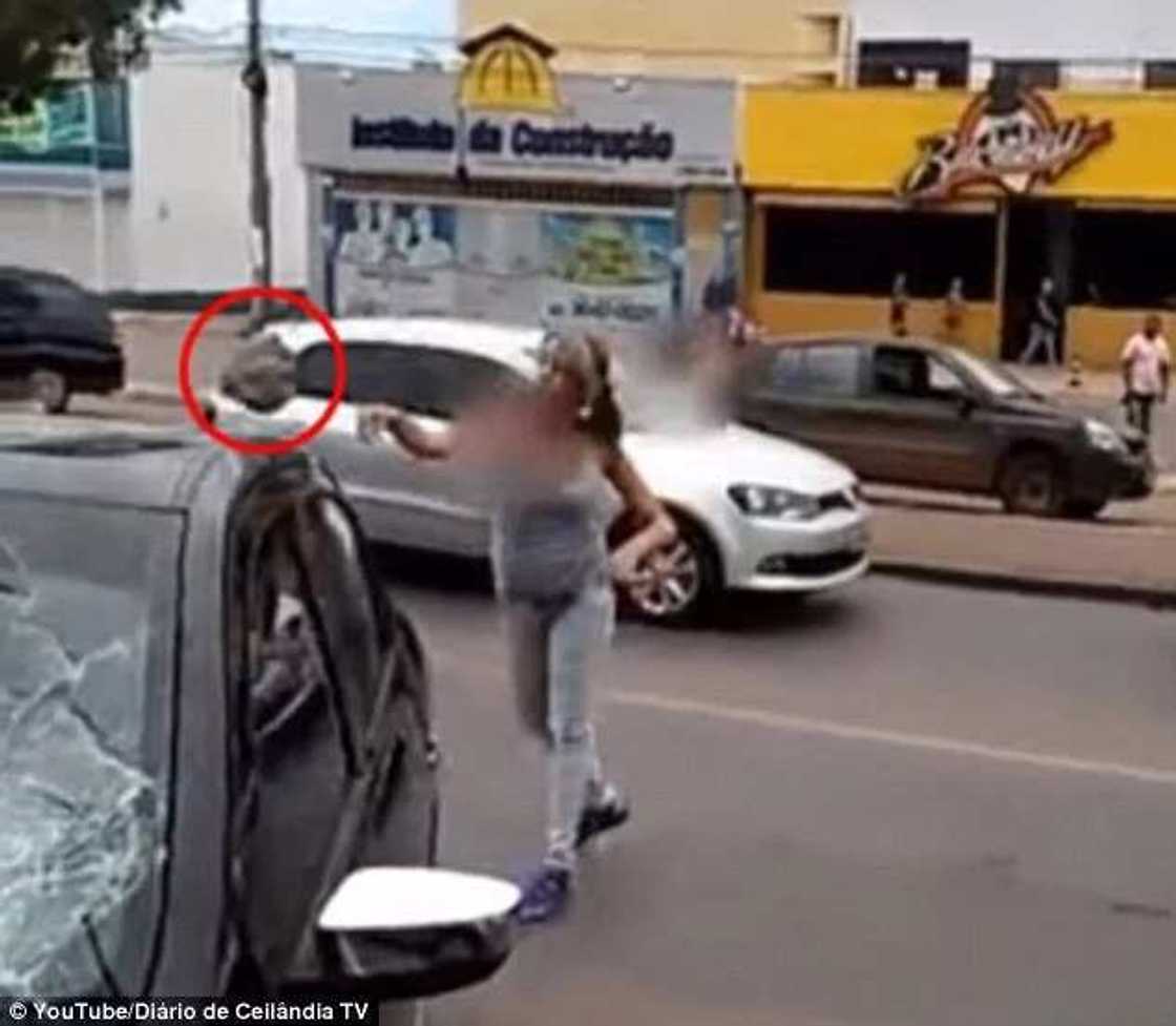 Wife Smashes Husband's Car After Discovering He Has Lover Wife Smashes Husband's Car After Discovering He Has Lover