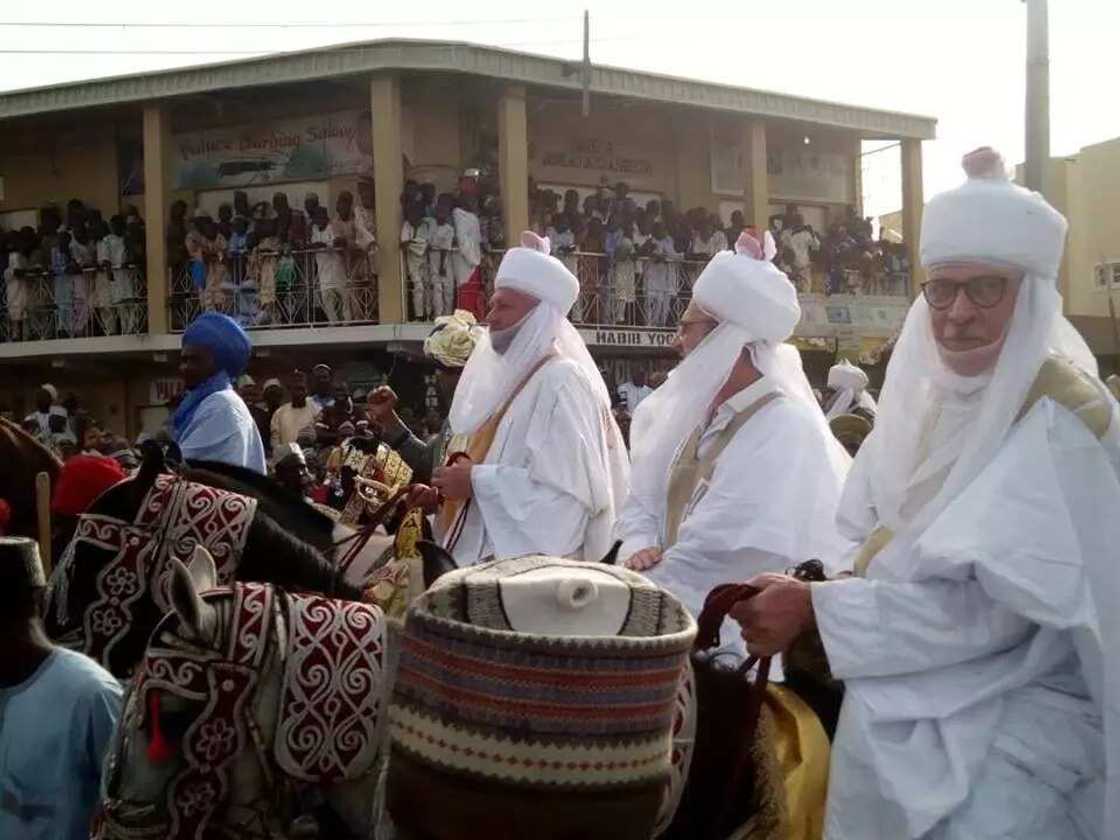 Jakadun ƙasashen Turai sun yi hawan Sallah a Kano, kalli hoton a nan Jakadun ƙasashen Turai sun yi hawan Sallah a Kano, kalli hoton a nan