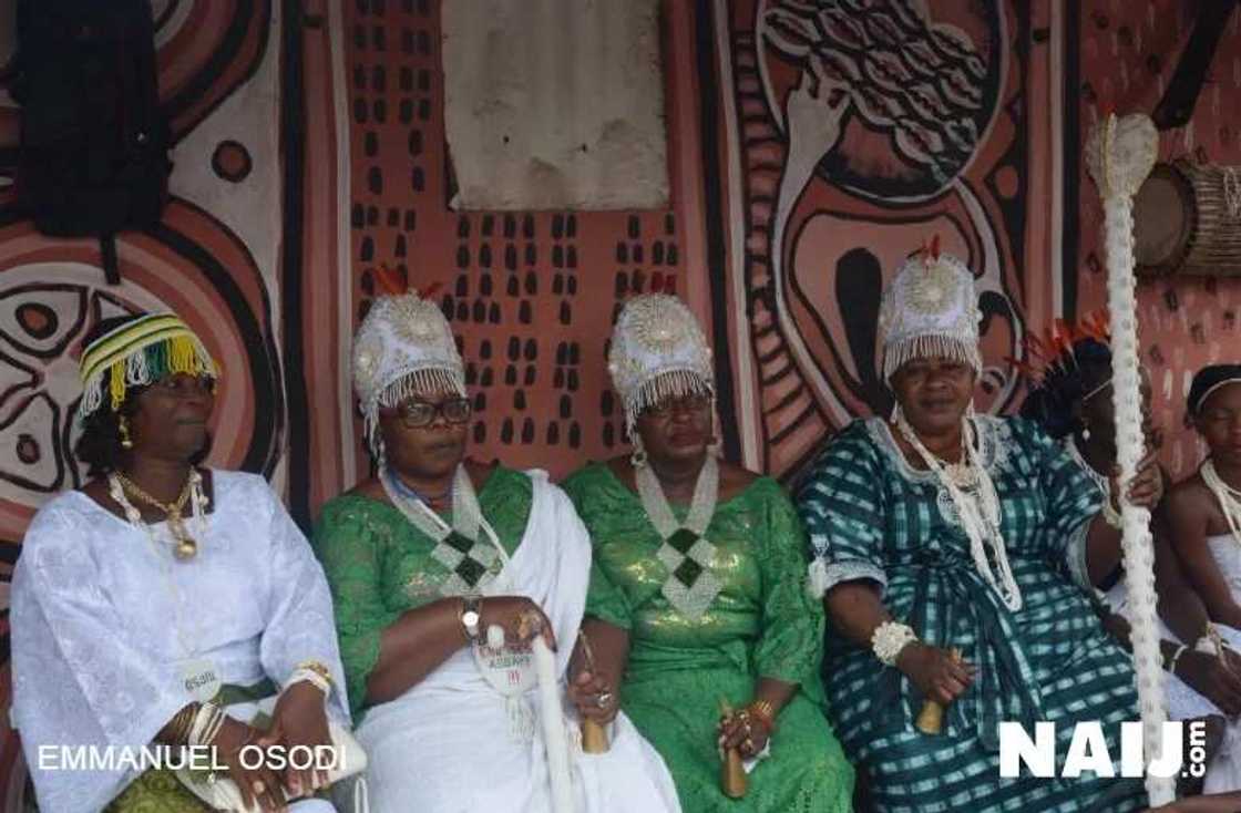 Arugba appears as Osun Osogbo Festival hots up Arugba appears as Osun Osogbo Festival hots up