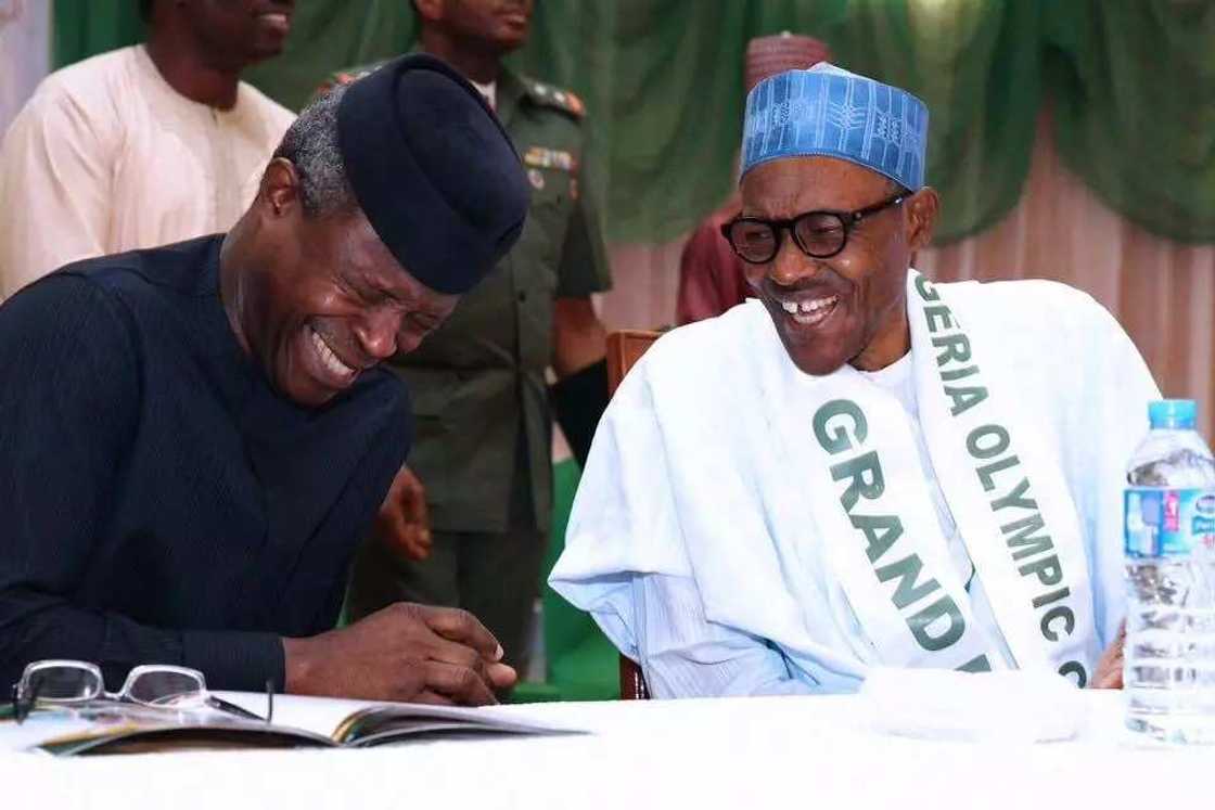 2019: Mashahurancin Shugaba Buhari shi zai tabbatar da Nasarar jam'iyyar APC - Umar Bago 2019: Mashahurancin Shugaba Buhari shi zai tabbatar da Nasarar jam'iyyar APC - Umar Bago