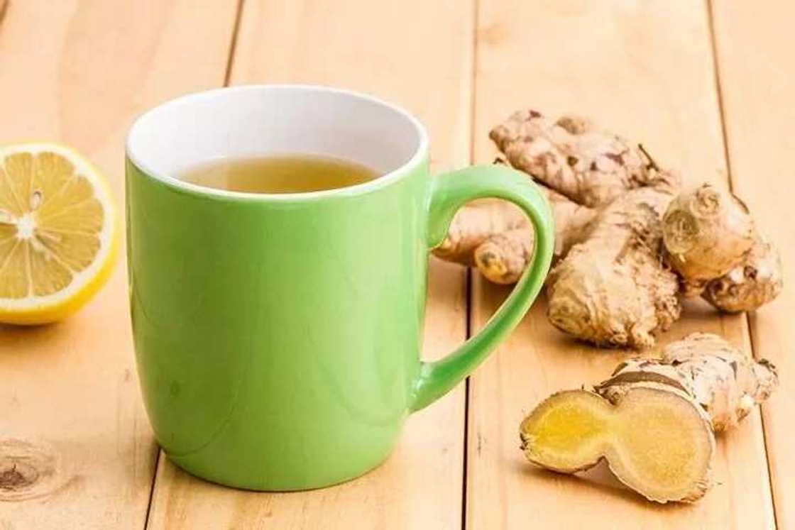 Can a pregnant woman take lemon and ginger?