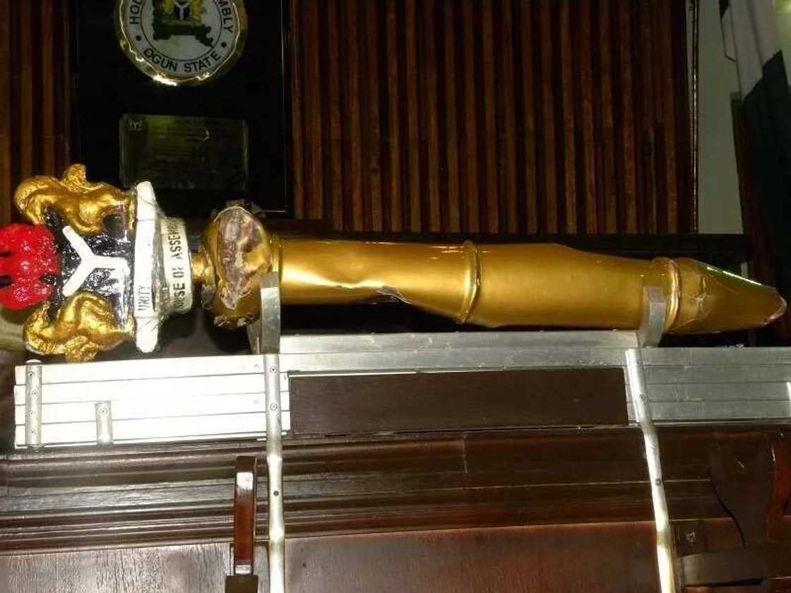 Abun na yi ne: An sake sace sandar kungiyar majalisar tarayya Abun na yi ne: An sake sace sandar kungiyar majalisar tarayya