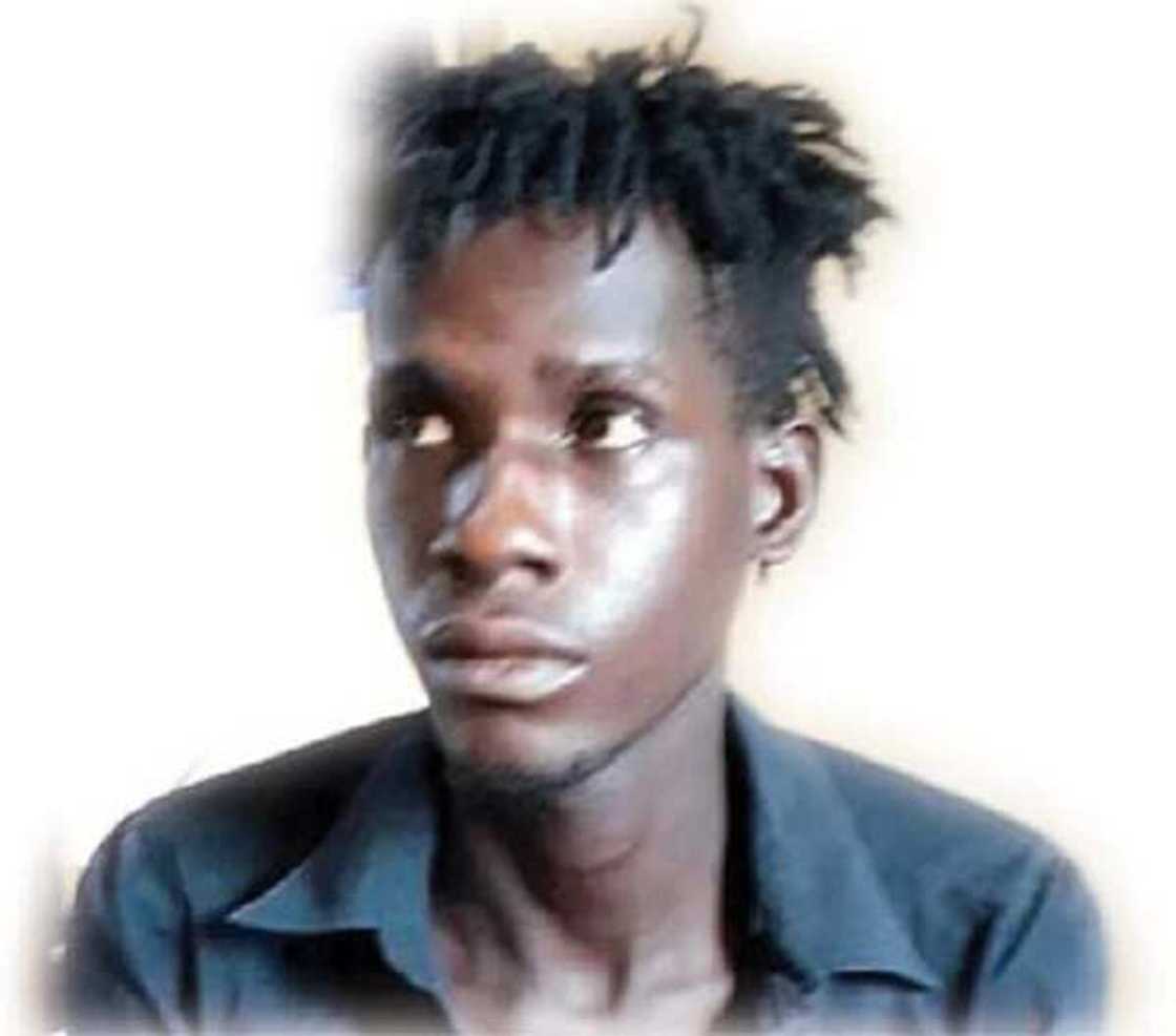 Bayan kashe abokinsa da yayi don tsafin yayi kudi, yana mamakin wai har yanzu yana cikin talauci Bayan kashe abokinsa da yayi don tsafin yayi kudi, yana mamakin wai har yanzu yana cikin talauci